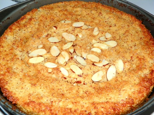 Almond Buttermilk Cake :: Pen Pals and Cookin' Gals
